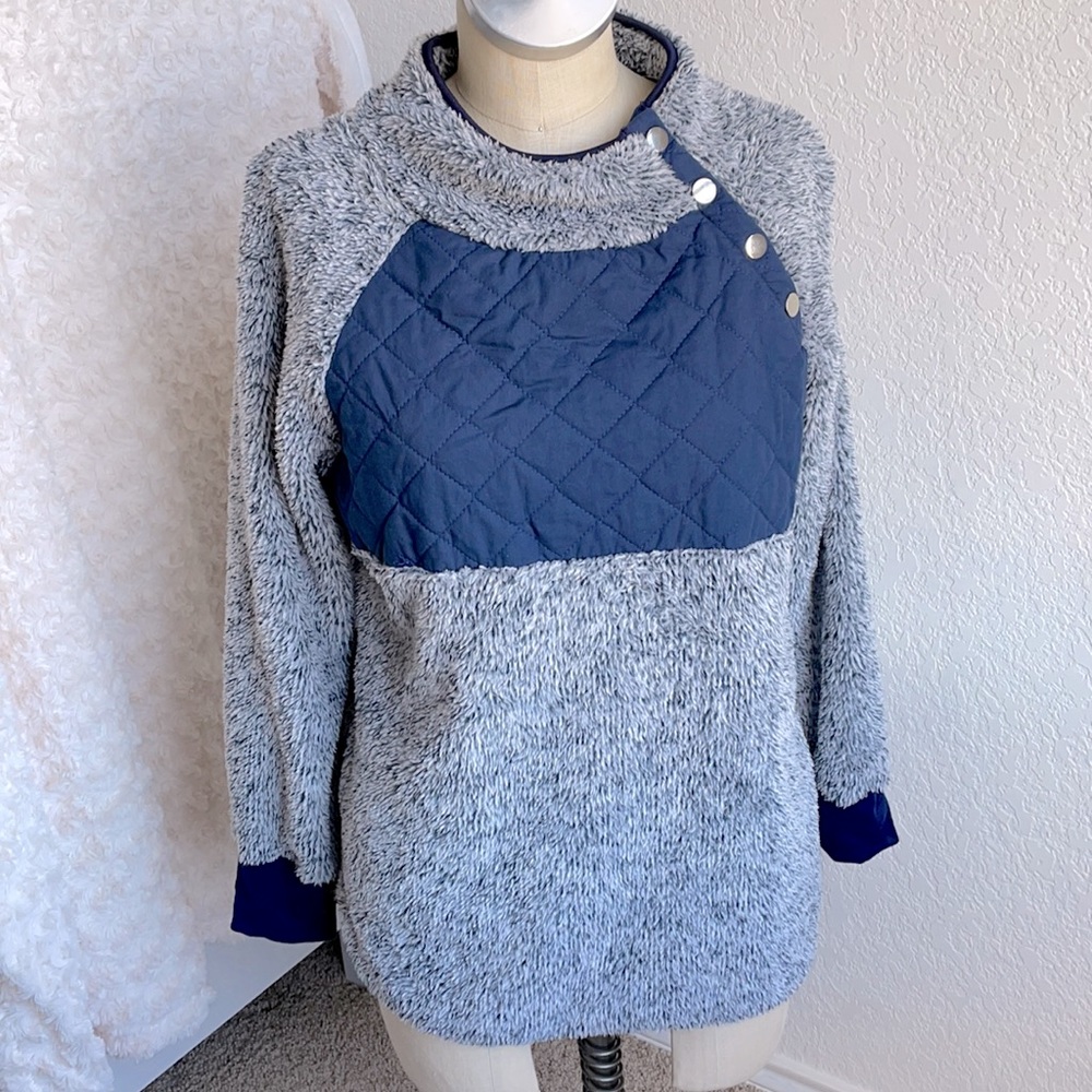 🌼SHEIN Women’s Sweater🌼 size Medium